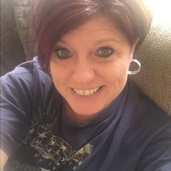 Meet your Posher, Terri - Picture 1 of 1